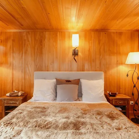 Ski In Ski Out Authentic Lux Chalet On The Wispile