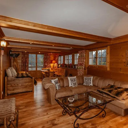 Ski In Ski Out Authentic Lux Chalet On The Wispile Дом отдыха