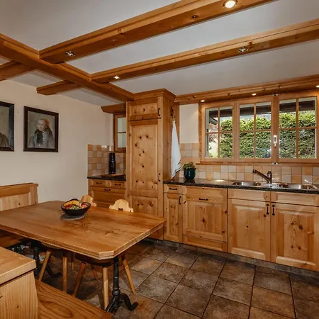 別荘 Ski In Ski Out Authentic Lux Chalet On The Wispile